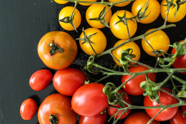 ripe colorful tomatoes - Fotó, kép