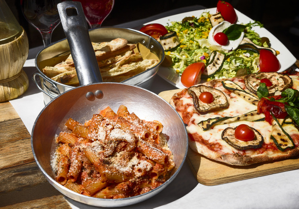 Ochutnat a slavné italské jídlo - Fotografie, Obrázek