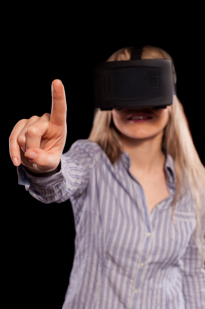 Woman in virtual reality headset - Fotoğraf, Görsel