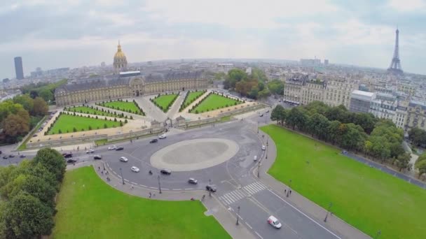 Stadtbild mit Eiffelturm - Filmmaterial, Video