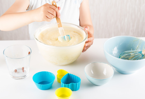 Child hash dough cupcakes - Zdjęcie, obraz