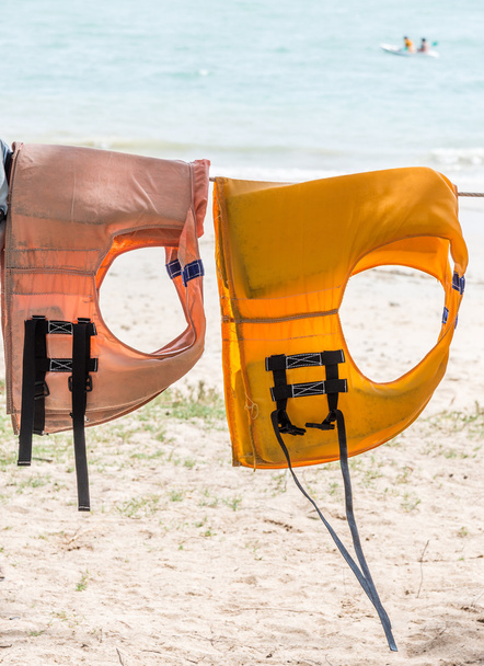 Двойной спасательный жилет
 - Фото, изображение