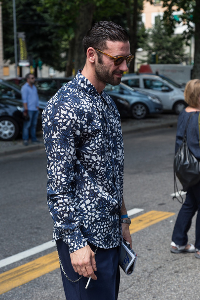 Fashionable man posing during Milan Men's Fashion Week  - Foto, Imagem