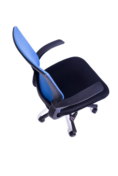 Modrá kancelářská židle izolovaných na bílém pozadí - Fotografie, Obrázek