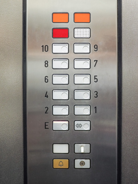 Detalle del teclado del ascensor
 - Foto, Imagen
