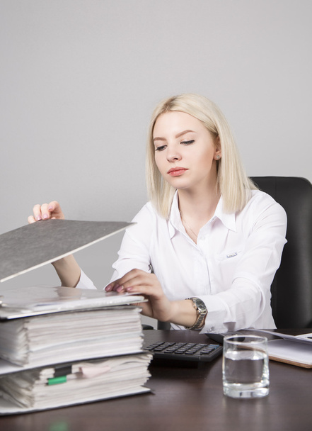 woman businessman on workplace in office - Foto, afbeelding