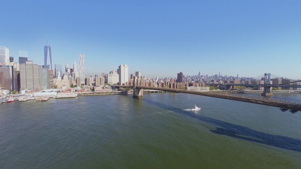 Tráfego urbano na ponte Brooklyn
 - Filmagem, Vídeo