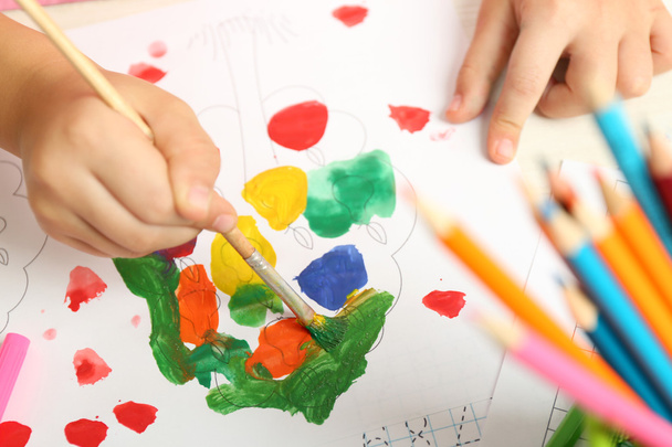 Child drawing with bright paints  - Valokuva, kuva