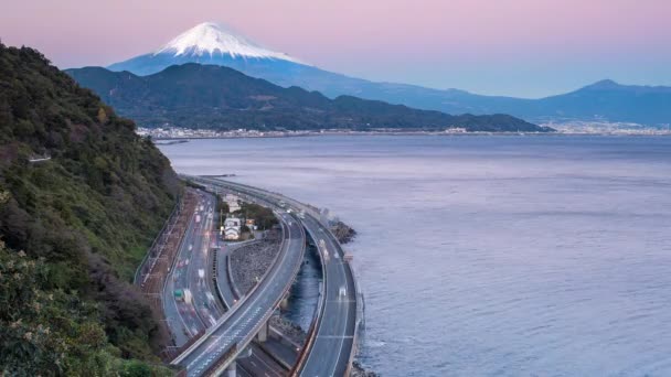 Mt. Fuji et la circulation sur l'autoroute Tomei
 - Séquence, vidéo