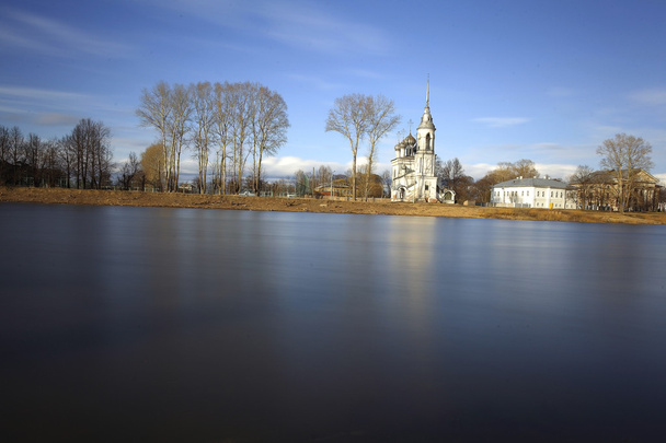 Orthodox church and river  - Foto, Imagen