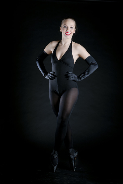 dançarina de balé em roupas pretas
 - Foto, Imagem
