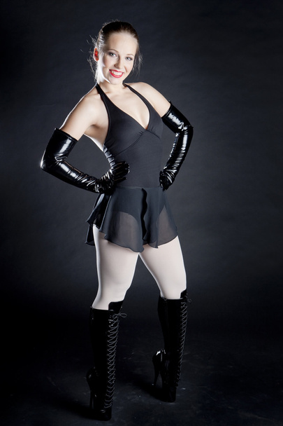 dançarina de balé em roupas pretas
 - Foto, Imagem