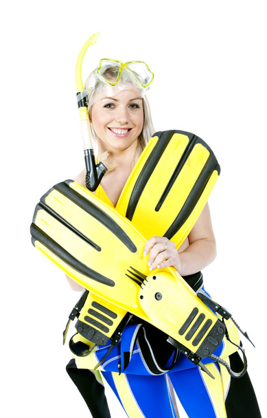 Portrait de jeune femme en néoprène avec équipement de plongée avec tuba
 - Photo, image