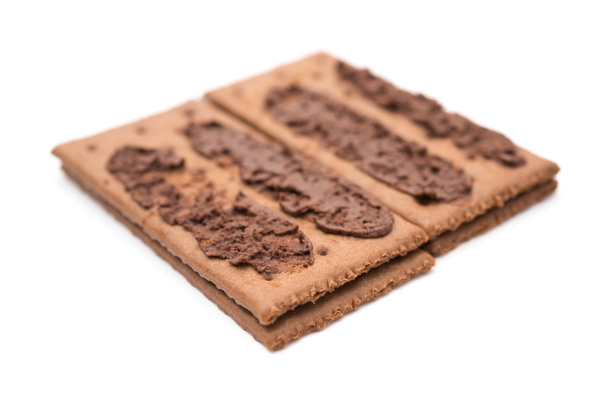 шоколадний смак сендвіч-печиво відкрито на білому тлі
 - Фото, зображення