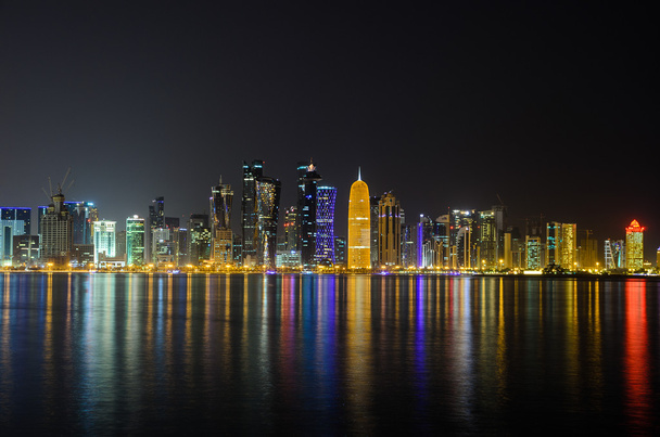 El horizonte de Doha, Qatar
 - Foto, imagen