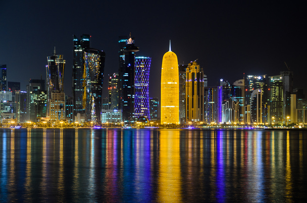 Lo skyline di Doha, Qatar
 - Foto, immagini