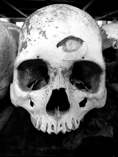 Kafatası - ölüm tarlaları choeung ek, phnom penh, Kamboçya - Fotoğraf, Görsel