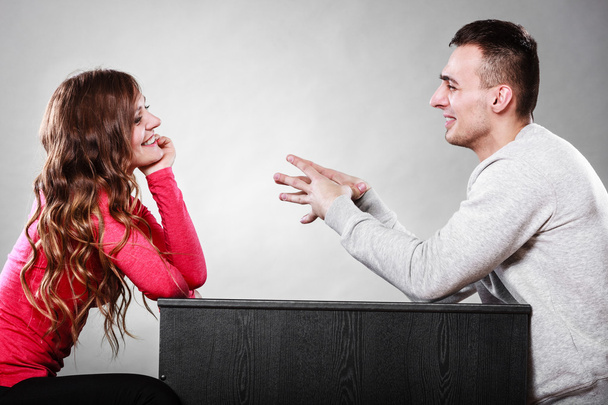 Happy couple talking on date. Conversation. - Zdjęcie, obraz