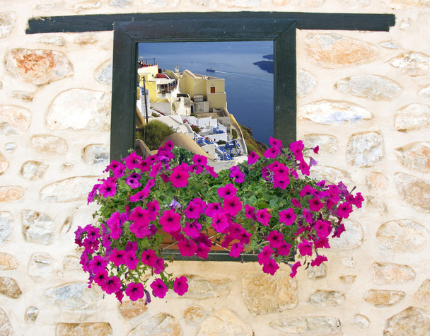 santorini Island, Yunanistan eski bir pencereden geleneksel Yunan ev - Fotoğraf, Görsel