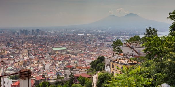 Napoli kaupunki panoraamanäköala
 - Valokuva, kuva