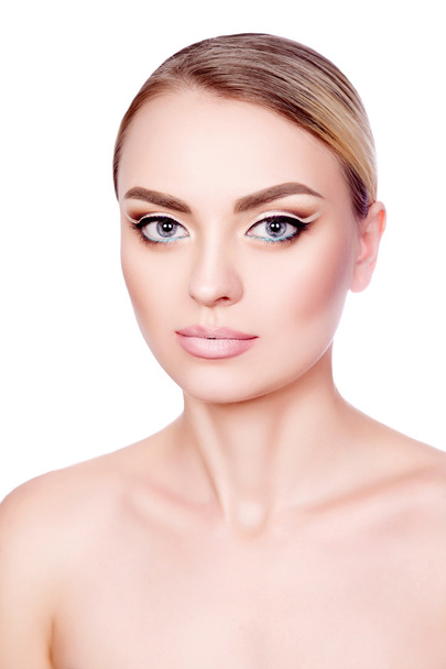 portrait of a beautiful young girl with professional makeup - Foto, imagen