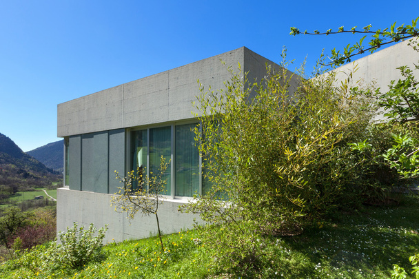 concrete house, exterior - Foto, afbeelding