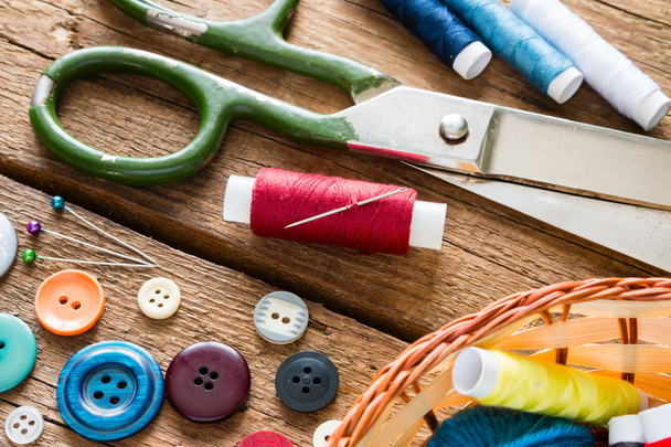 scissors threads and buttons closeup - Фото, зображення