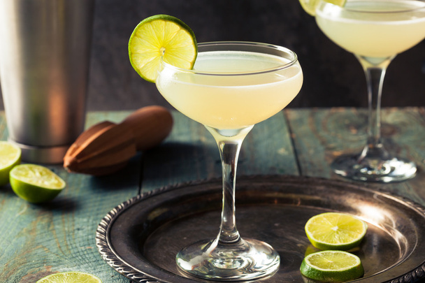 Classic Lime Daiquiri Cocktail - 写真・画像