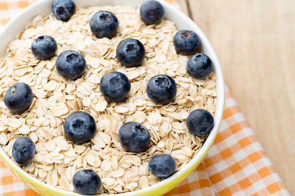 Oatmeal porridge with blueberries. healthy breakfast. - Fotografie, Obrázek