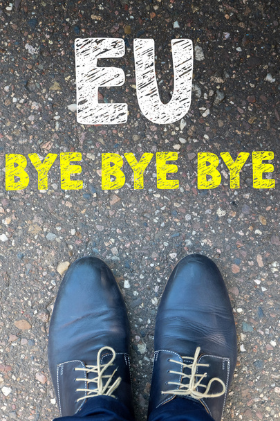 Τα πόδια με λέξη ΕΕ αντίο αντίο - Φωτογραφία, εικόνα