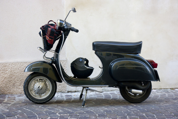 Black vintage scooter - Φωτογραφία, εικόνα