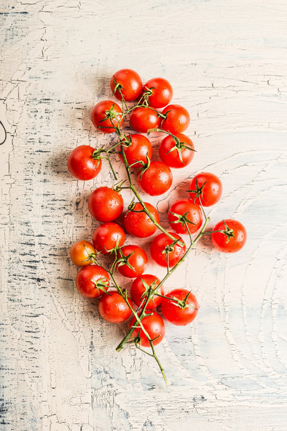 Fresh cherry tomatoes - Fotoğraf, Görsel