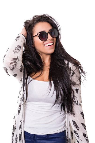 junge Frau mit Sonnenbrille  - Foto, Bild