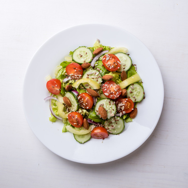 salada vegetal com sementes
 - Foto, Imagem