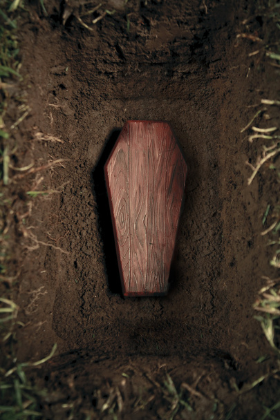 Coffin o tumba en el cementerio
 - Foto, Imagen