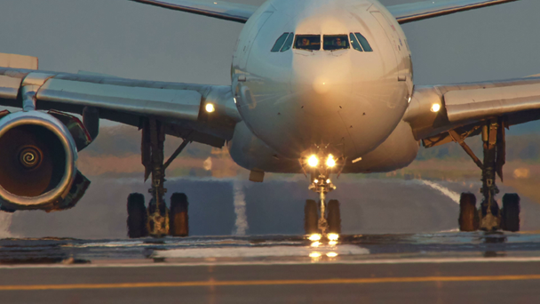 tailândia sunset sunrise phuket aeroporto jet plain landing ride hd
 - Filmagem, Vídeo