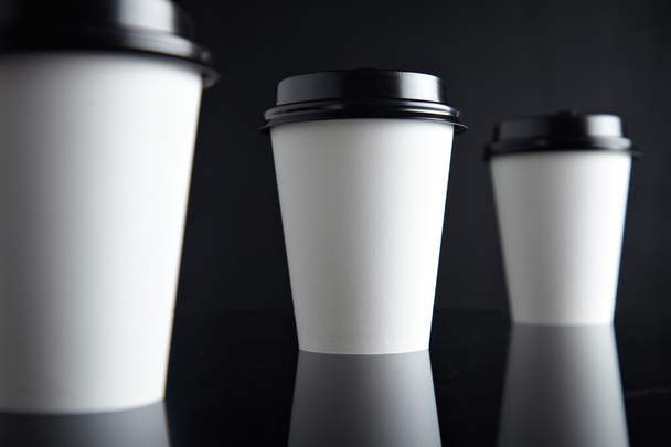 paper cups for hot drinks - Φωτογραφία, εικόνα