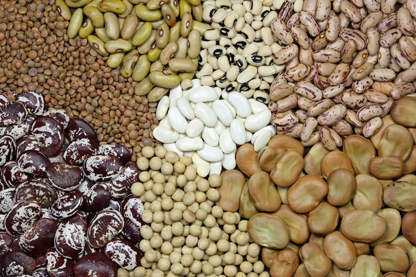 Vista superior de una variedad de coloridas legumbres
 - Foto, Imagen