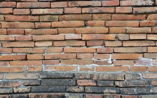 Old damaged brick wall texture for background - Valokuva, kuva