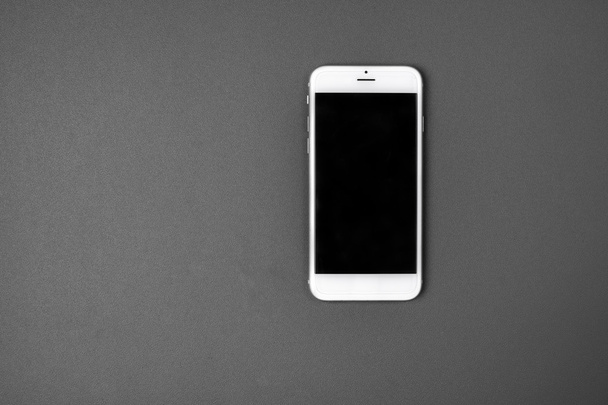Téléphone intelligent vierge sur fond gris
 - Photo, image