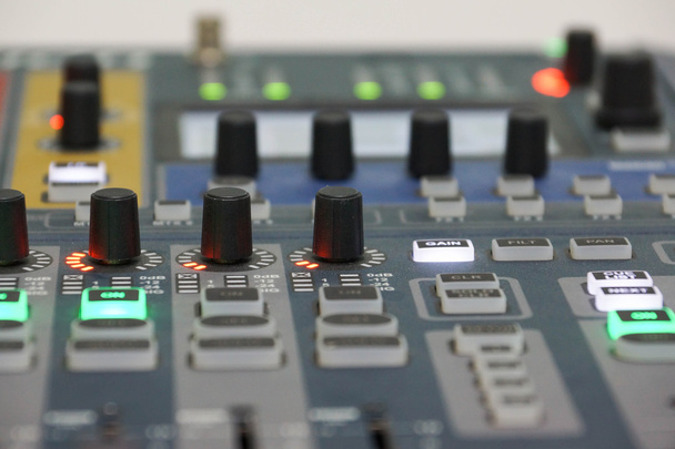 Audiocontroller close-up - Foto, afbeelding