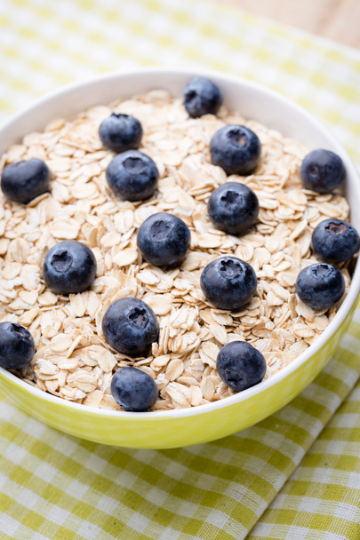 Oatmeal porridge with blueberries. healthy breakfast. - Foto, Imagem