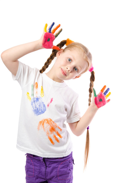 Menina engraçada com as mãos pintadas em tinta colorida isolada no whi
 - Foto, Imagem