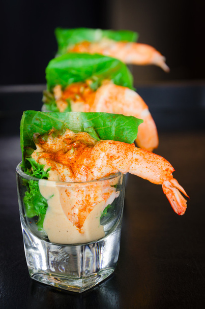 shrimp prawn with salad sauce with vegetable in small glass - Φωτογραφία, εικόνα