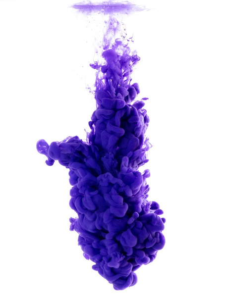 Фиолетовый акрил в воде
 - Фото, изображение