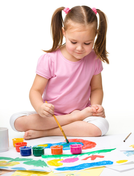 Cute cheerful child play with paints - Valokuva, kuva