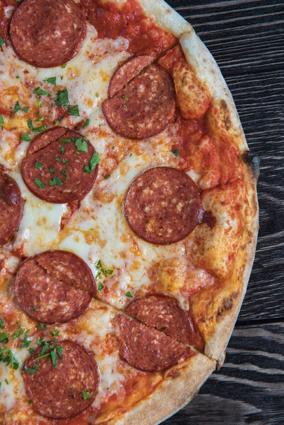 Sabrosa pizza de pepperoni - Foto, imagen