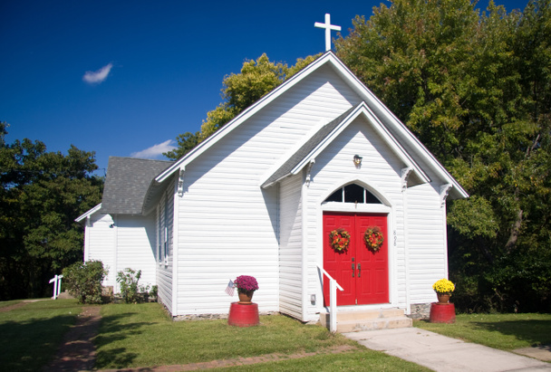 κοντινό πλάνο κόκκινο πόρτες εκκλησιών - Φωτογραφία, εικόνα