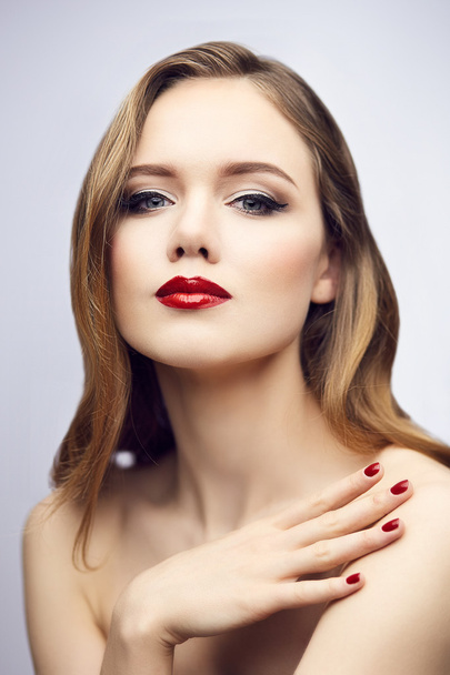 Classic red lips girl - Foto, Imagen