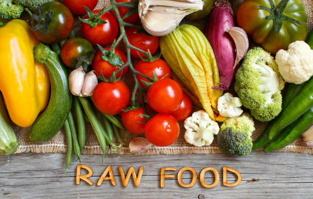 Legname e verdure fresche RAW FOOD
 - Foto, immagini